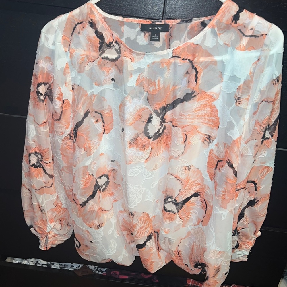 Alfani blouse.  Sewn in spaghetti strap tank. 3/4 sleeve.